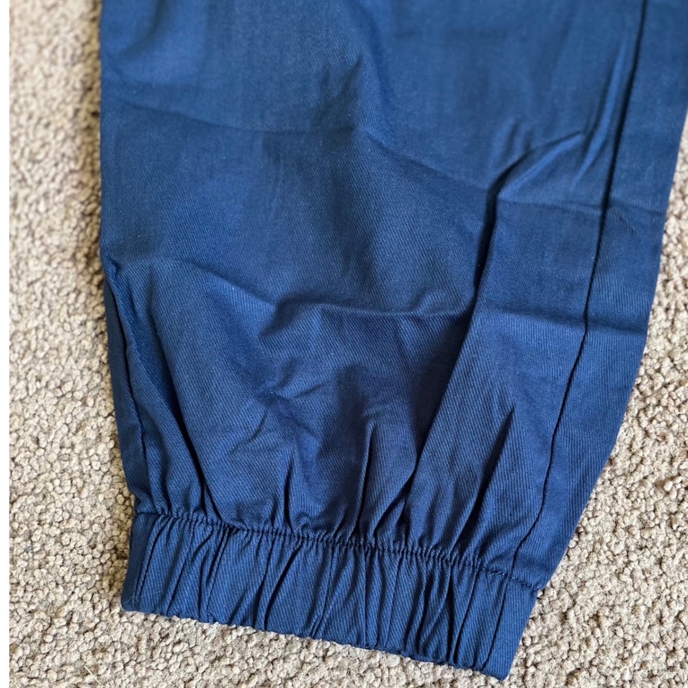 Halara Navy Blue High Waisted Pleated Jogger Pants Size M NWT - Picture 2 of 9